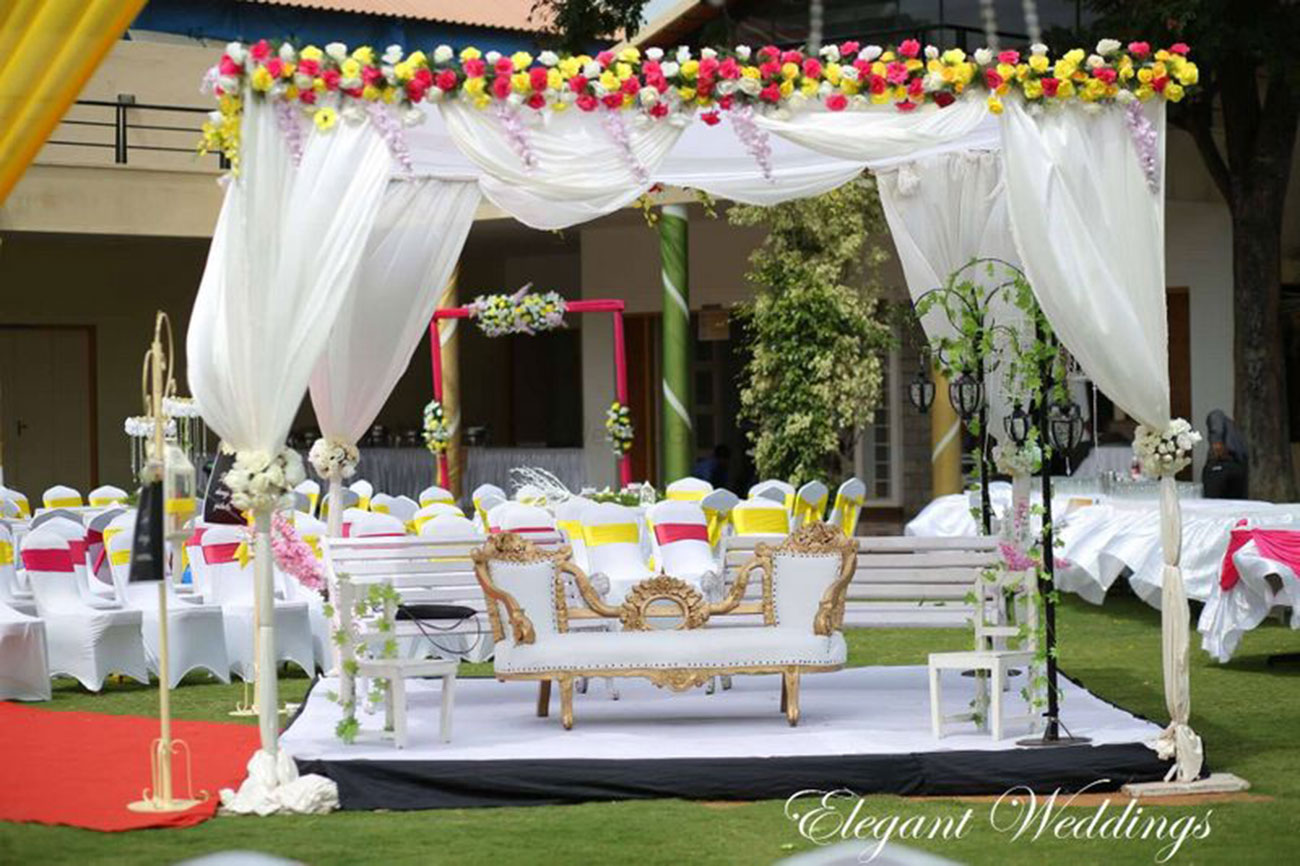outdoor wedding stage decorators